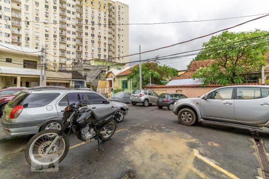 Garagem de casa à venda com 4 quartos, 150m² em Todos Os Santos, Rio de Janeiro