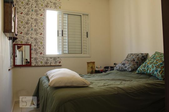 Quarto de apartamento à venda com 2 quartos, 58m² em Jardim Tupanci, Barueri