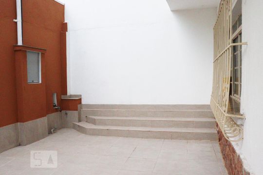 Área Externa de casa para alugar com 3 quartos, 135m² em Aclimação, São Paulo