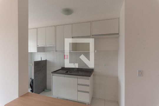Cozinha de apartamento para alugar com 2 quartos, 64m² em Vila Satúrnia, Campinas