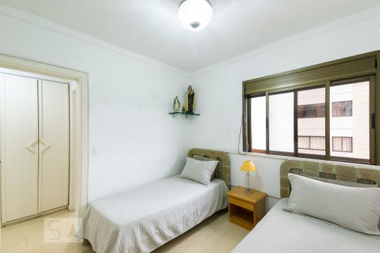 Quarto 2 - Suíte de apartamento para alugar com 3 quartos, 223m² em Moema, São Paulo