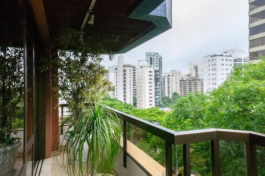 Varanda de apartamento à venda com 3 quartos, 223m² em Moema, São Paulo