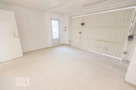 Garagem de casa à venda com 5 quartos, 200m² em Vila Progredior, São Paulo