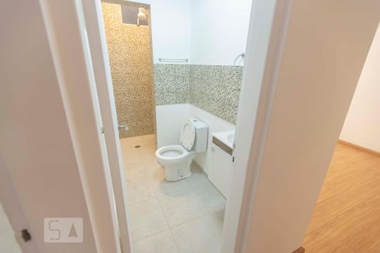 Banheiro 3 suíte de casa à venda com 5 quartos, 200m² em Vila Progredior, São Paulo