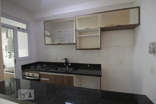 Cozinha de apartamento à venda com 3 quartos, 73m² em Vila Suzana, São Paulo