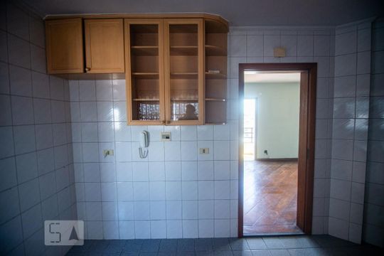 Cozinha de apartamento à venda com 3 quartos, 96m² em Jardim Teresa, São Paulo