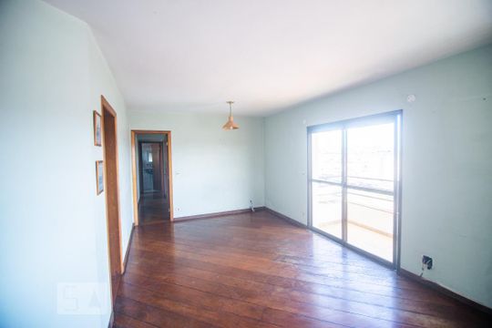 Apartamento à venda com 3 quartos, 96m² em Jardim Teresa, São Paulo