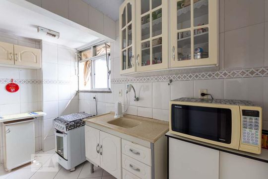 Cozinha  de apartamento à venda com 2 quartos, 55m² em Ingá, Niterói