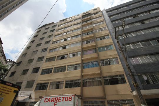 Fachada de kitnet/studio para alugar com 1 quarto, 32m² em Liberdade, São Paulo