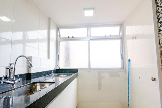 Cozinha de apartamento à venda com 2 quartos, 94m² em Nova Suíssa, Belo Horizonte