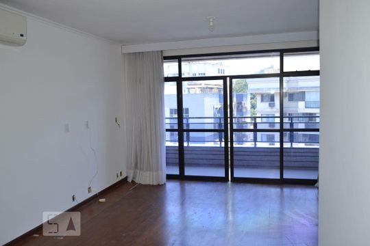 Sala de apartamento à venda com 2 quartos, 90m² em Icaraí, Niterói