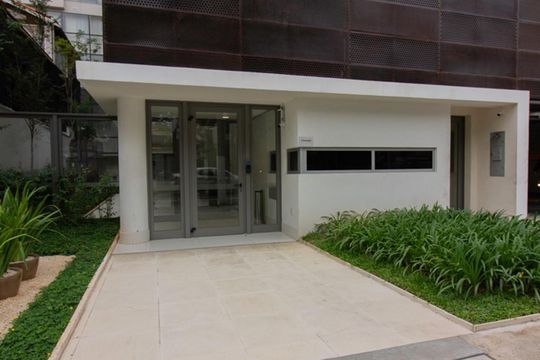 Fachada de apartamento à venda com 2 quartos, 72m² em Indianópolis, São Paulo