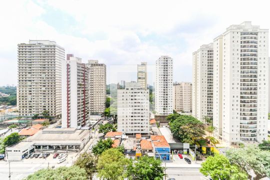 Vista Sala de apartamento à venda com 1 quarto, 45m² em Santo Amaro, São Paulo
