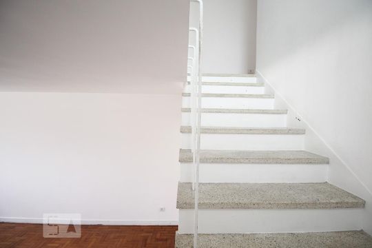 Sala de casa à venda com 3 quartos, 133m² em Planalto Paulista, São Paulo