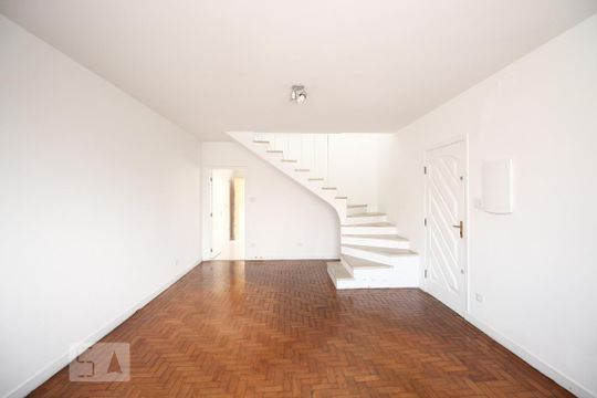 Casa à venda com 3 quartos, 133m² em Planalto Paulista, São Paulo