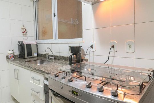 Cozinha de casa de condomínio para alugar com 3 quartos, 94m² em Tanque, Rio de Janeiro