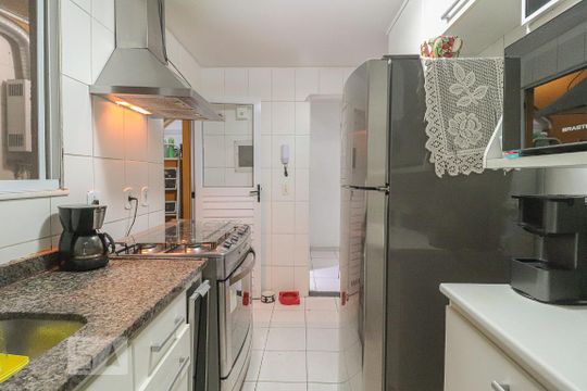Cozinha de casa de condomínio para alugar com 3 quartos, 94m² em Tanque, Rio de Janeiro
