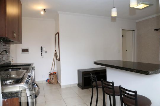Cozinha de kitnet/studio para alugar com 1 quarto, 40m² em Chácara Agrindus, Taboão da Serra