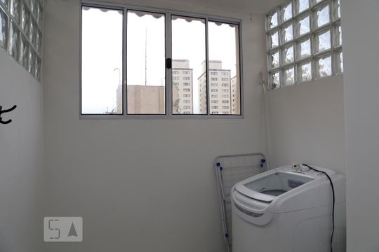 Área de Serviço de kitnet/studio para alugar com 1 quarto, 40m² em Chácara Agrindus, Taboão da Serra