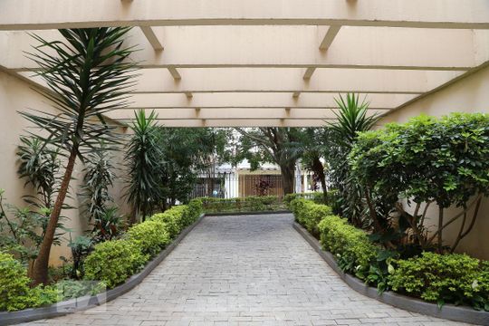 Área comum de kitnet/studio para alugar com 1 quarto, 40m² em Chácara Agrindus, Taboão da Serra