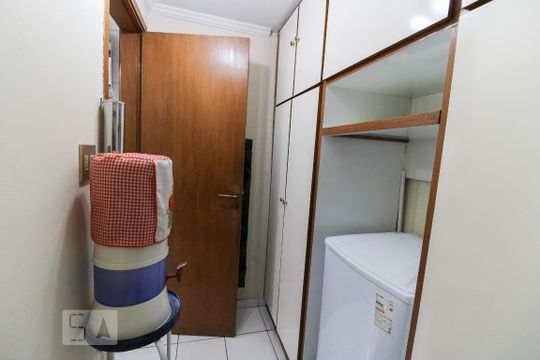 Quarto de Serviço de apartamento à venda com 3 quartos, 90m² em Aclimação, São Paulo
