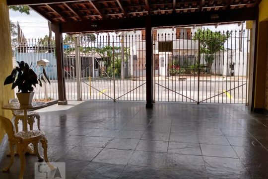 Garagem de casa à venda com 2 quartos, 176m² em Jardim da Gloria, Taboão da Serra