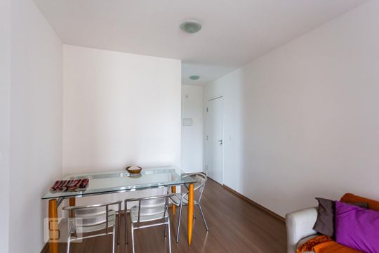 Sala de apartamento para alugar com 2 quartos, 63m² em Jaguaré, São Paulo