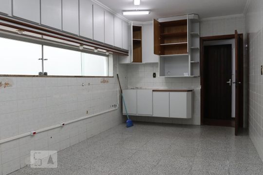 Casa à venda com 4 quartos, 360m² em Jardim do Mar, São Bernardo do Campo