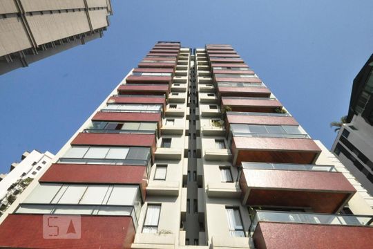 Fachada de apartamento para alugar com 3 quartos, 156m² em Vila Suzana, São Paulo
