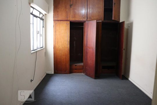 Casa à venda com 6 quartos, 250m² em Vila Monumento, São Paulo