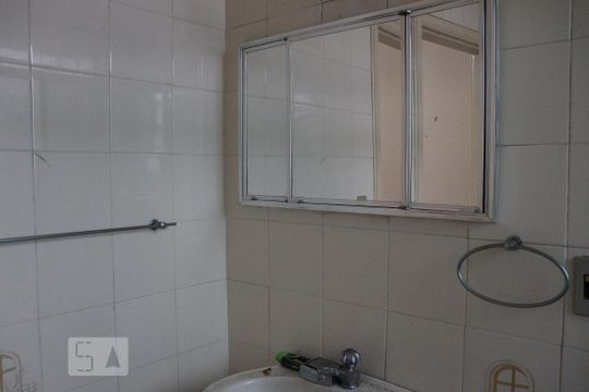 Casa à venda com 6 quartos, 250m² em Vila Monumento, São Paulo