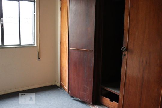 Quarto 2 de casa à venda com 6 quartos, 250m² em Vila Monumento, São Paulo