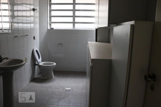 Casa à venda com 6 quartos, 250m² em Vila Monumento, São Paulo