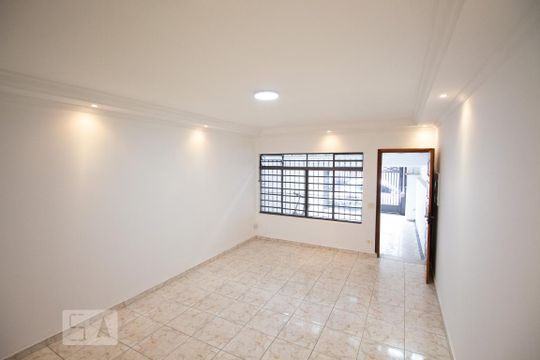 Sala de casa para alugar com 3 quartos, 130m² em Vila Parque Jabaquara, São Paulo