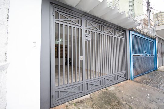 Fachada de casa para alugar com 3 quartos, 130m² em Vila Parque Jabaquara, São Paulo