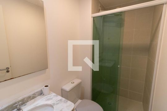 Banheiro de apartamento para alugar com 3 quartos, 88m² em Santo Antônio, Porto Alegre
