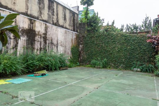 Quintal de casa à venda com 3 quartos, 500m² em Jardim Chácara Inglesa, São Bernardo do Campo