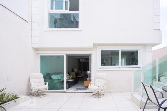 Área Externa de casa para alugar com 3 quartos, 157m² em Planalto Paulista, São Paulo