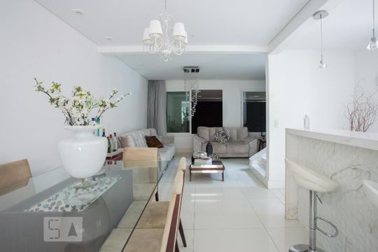 Sala de casa para alugar com 3 quartos, 157m² em Planalto Paulista, São Paulo