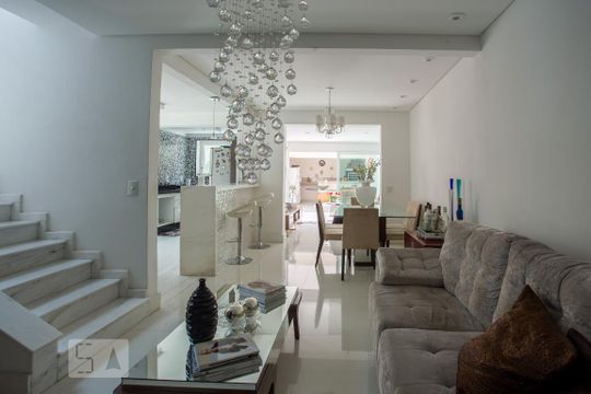 Casa para alugar com 3 quartos, 157m² em Planalto Paulista, São Paulo
