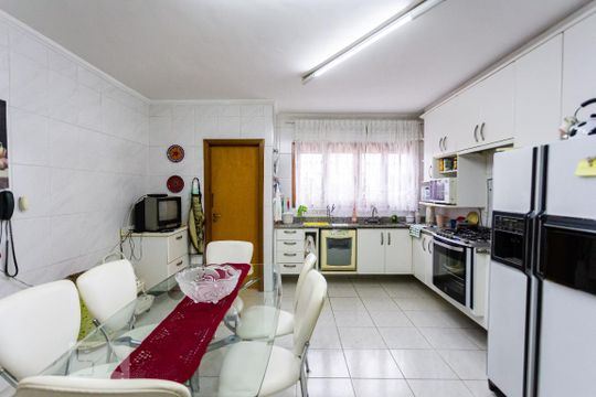 Cozinha de casa à venda com 3 quartos, 260m² em Jardim Peri Peri, São Paulo