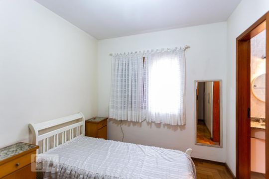 Suite 1 de casa à venda com 3 quartos, 260m² em Jardim Peri Peri, São Paulo