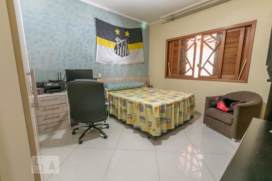 Quarto 1 de casa para alugar com 3 quartos, 150m² em Jaguará, São Paulo