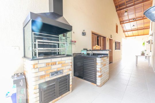 Área comum - Churrasqueira de casa para alugar com 3 quartos, 150m² em Jaguará, São Paulo