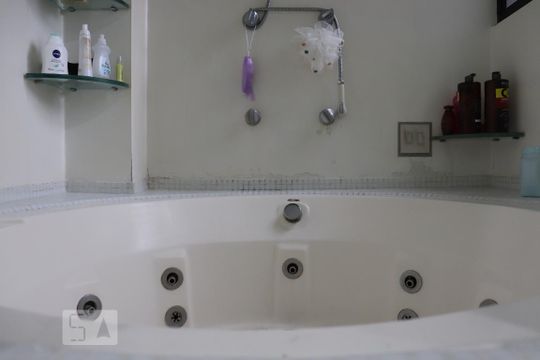 Banheiro da Suíte de apartamento à venda com 3 quartos, 230m² em Jardim, Santo André