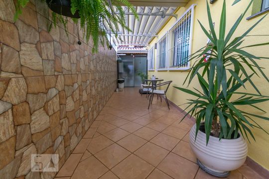 Corredor de casa à venda com 3 quartos, 195m² em Parque São Domingos, São Paulo