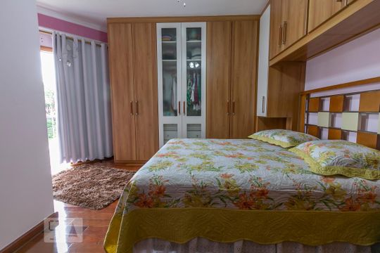 Suíte 1 de casa à venda com 3 quartos, 195m² em Parque São Domingos, São Paulo