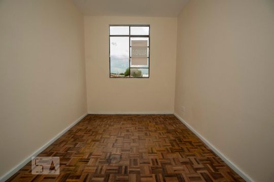 Quarto 2 de apartamento para alugar com 2 quartos, 48m² em Santa Cândida, Curitiba