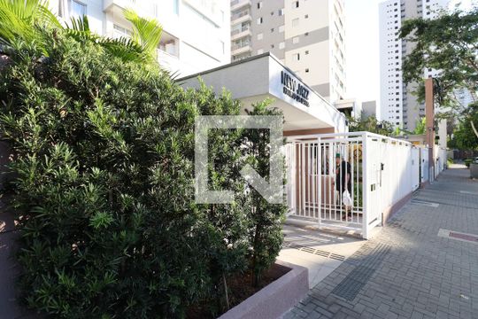 Fachada de apartamento para alugar com 2 quartos, 42m² em Barra Funda, São Paulo