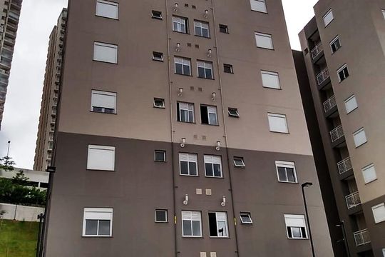 Fachada do bloco de apartamento para alugar com 2 quartos, 48m² em Jardim Monte Alegre, Taboão da Serra